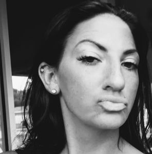 Meet your Posher, Becca